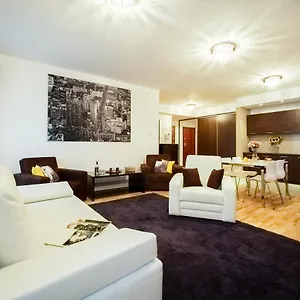 Hotel apartamentowy Platinum Towers, Warszawa